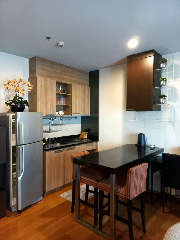 For rent!! Hive Taksin Condo, good location condo, room ready to move in, hurry up and book now!!