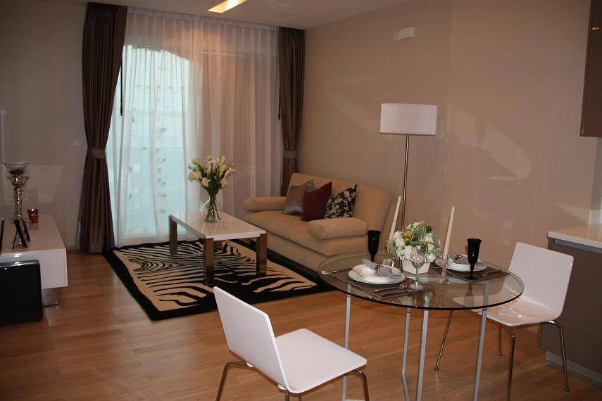 Urgent for rent!! Siri at Sukhumvit, beautiful room, next to Thonglor BTS station, next to Sukhumvit Road, fully furnished, ready to move in