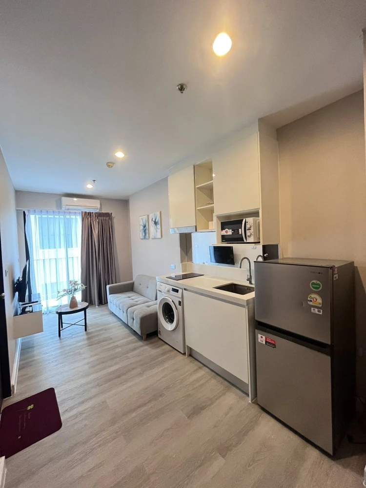For rent immediately! The Sky Sukhumvit, fully furnished and ready to move in. Just bring your personal belongings. Don't miss out!