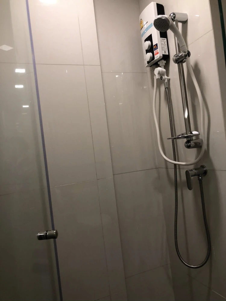 Condo for rent, Chambers On-nut Station. Clearly partitioned rooms, fully furnished and equipped with appliances. Book now, don't miss out!