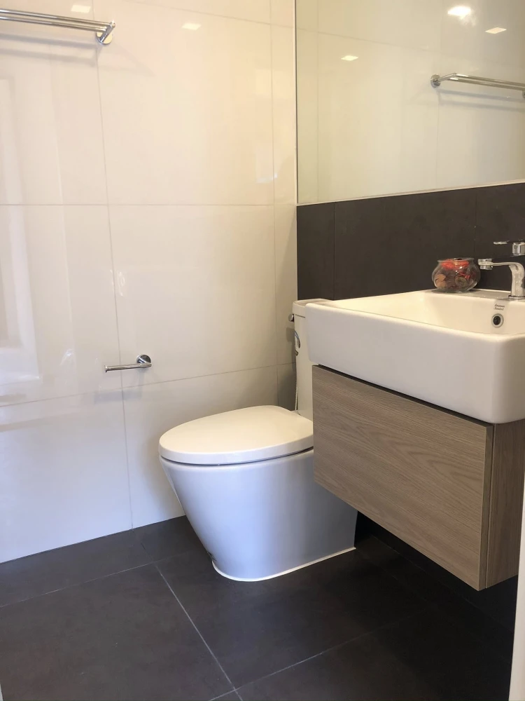 Condo for rent, Chambers On-nut Station. Clearly partitioned rooms, fully furnished and equipped with appliances. Book now, don't miss out!