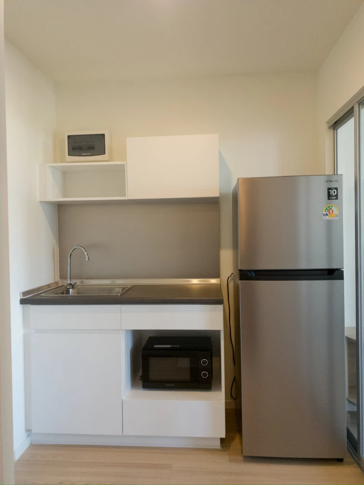 For rent: Lumpini Ville Chaengwattana-Pakkret Station, 11th floor. Good orientation, beautiful view, bright and airy. Fully furnished. Move in soon!