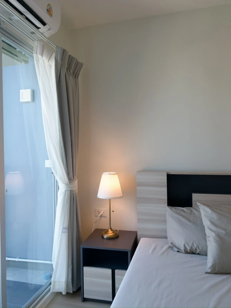 For rent: Lumpini Ville Chaengwattana-Pakkret Station, 11th floor. Good orientation, beautiful view, bright and airy. Fully furnished. Move in soon!