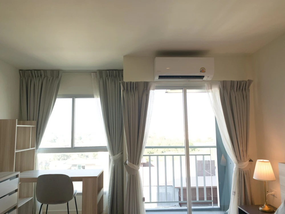 For rent: Lumpini Ville Chaengwattana-Pakkret Station, 11th floor. Good orientation, beautiful view, bright and airy. Fully furnished. Move in soon!