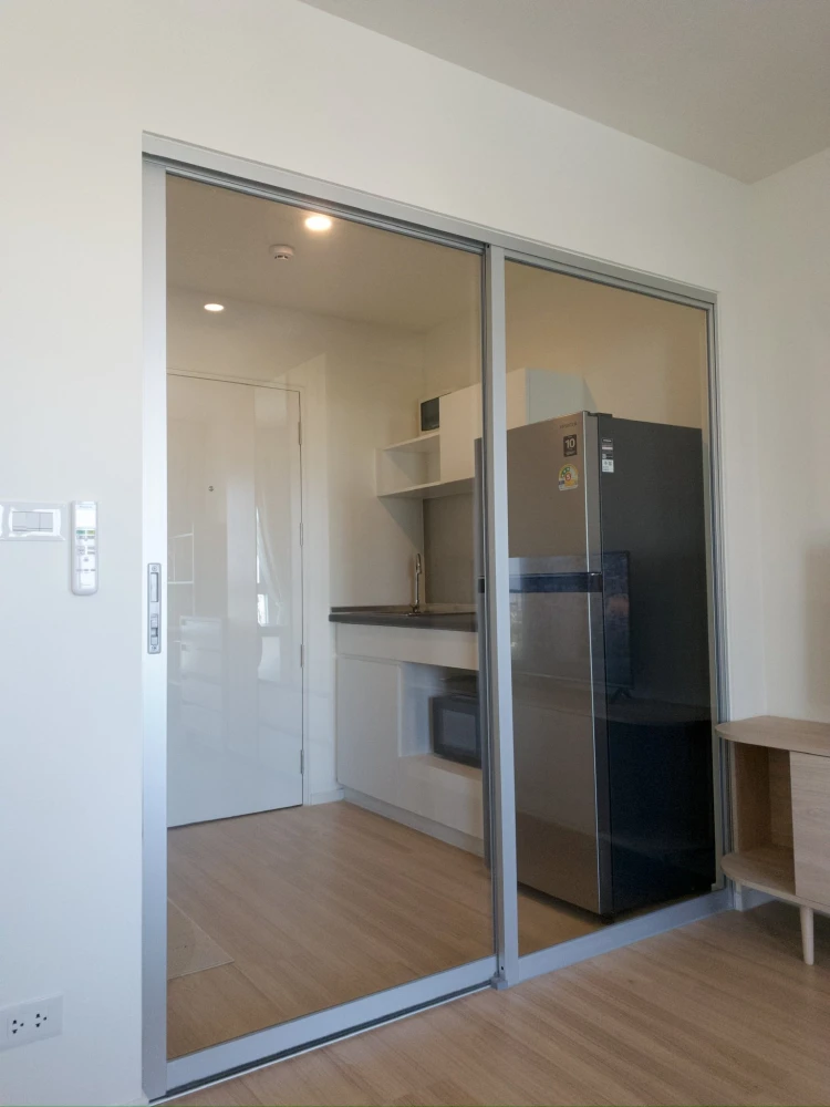 For rent: Lumpini Ville Chaengwattana-Pakkret Station, 11th floor. Good orientation, beautiful view, bright and airy. Fully furnished. Move in soon!