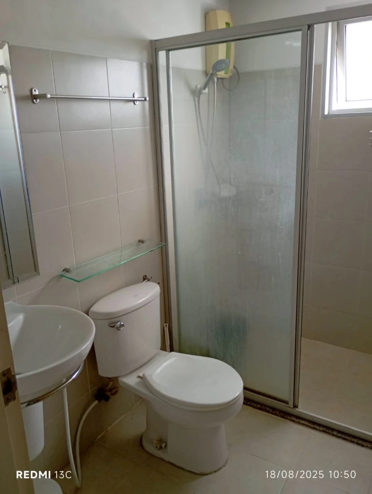 Supalai Park Ratchayothin for rent, spacious room, lots of usable space, fully furnished and equipped with appliances. Don't miss out!
