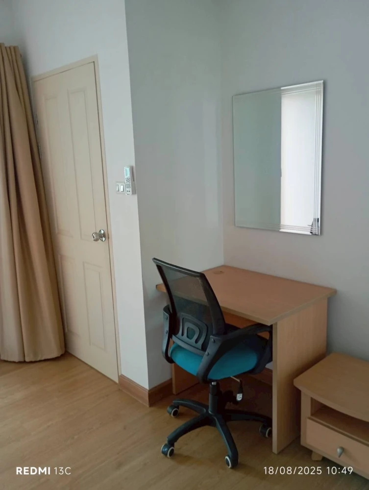 Supalai Park Ratchayothin for rent, spacious room, lots of usable space, fully furnished and equipped with appliances. Don't miss out!