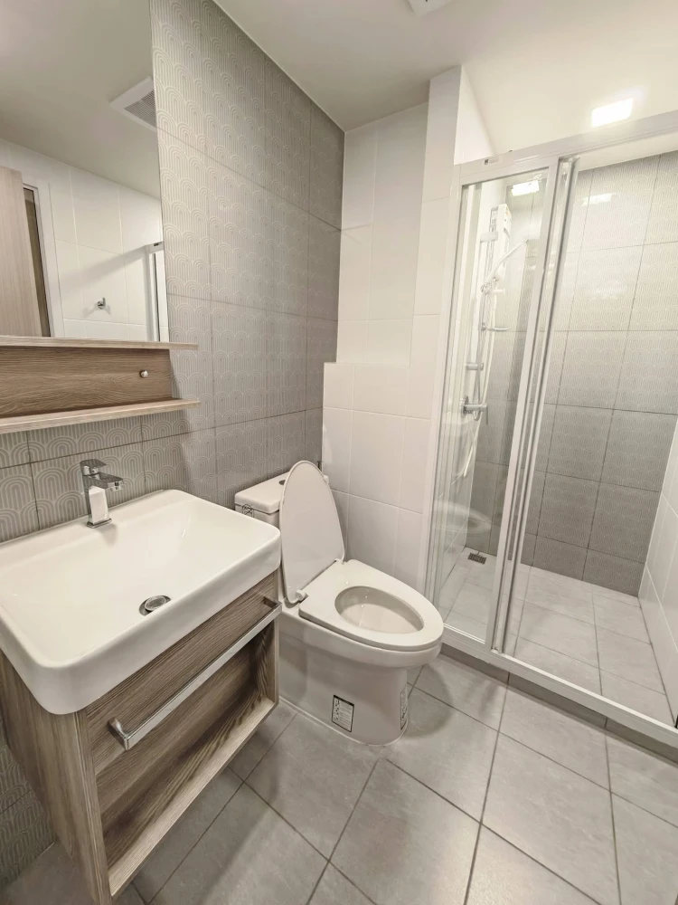Condo for rent at Kave Luminous, Bang Mod, 7th floor. Beautiful, unobstructed view. High floor, breezy all day. Just bring your clothes and move in!