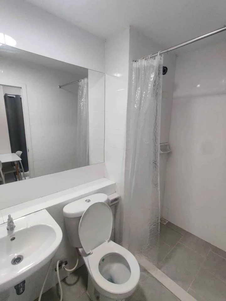 Room for rent at Plum Condo Bangyai Station Phase 1, separate rooms, great price, come and reserve now, don't miss out!