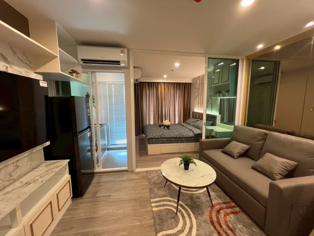 Luxury furnished room for rent at Regent Bangna Condo, real wood furniture, built-in, decorated in a modern luxury style. Reserve now!