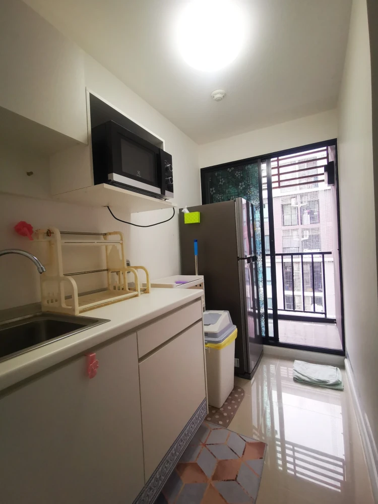 Room for rent, Icondo Salaya 2 project, 6th floor, pool view, fully furnished, ready to move in, hurry to move in