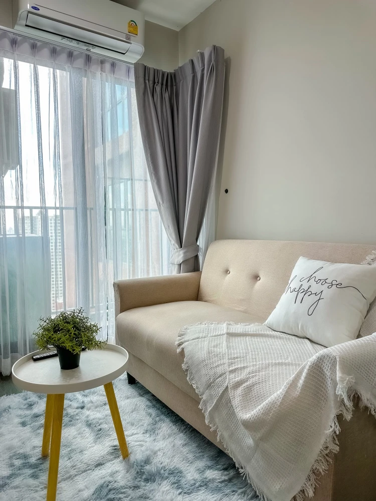 For rent: Rich Park @Triple Station project. Beautifully decorated room, soothing white tones, affordable price. Hurry and reserve now!
