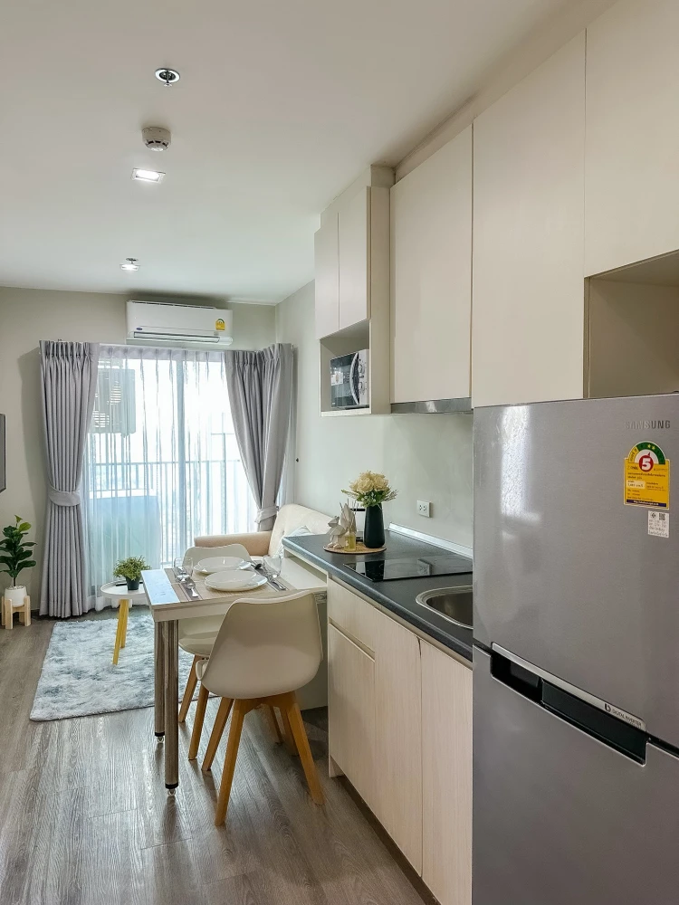 For rent: Rich Park @Triple Station project. Beautifully decorated room, soothing white tones, affordable price. Hurry and reserve now!