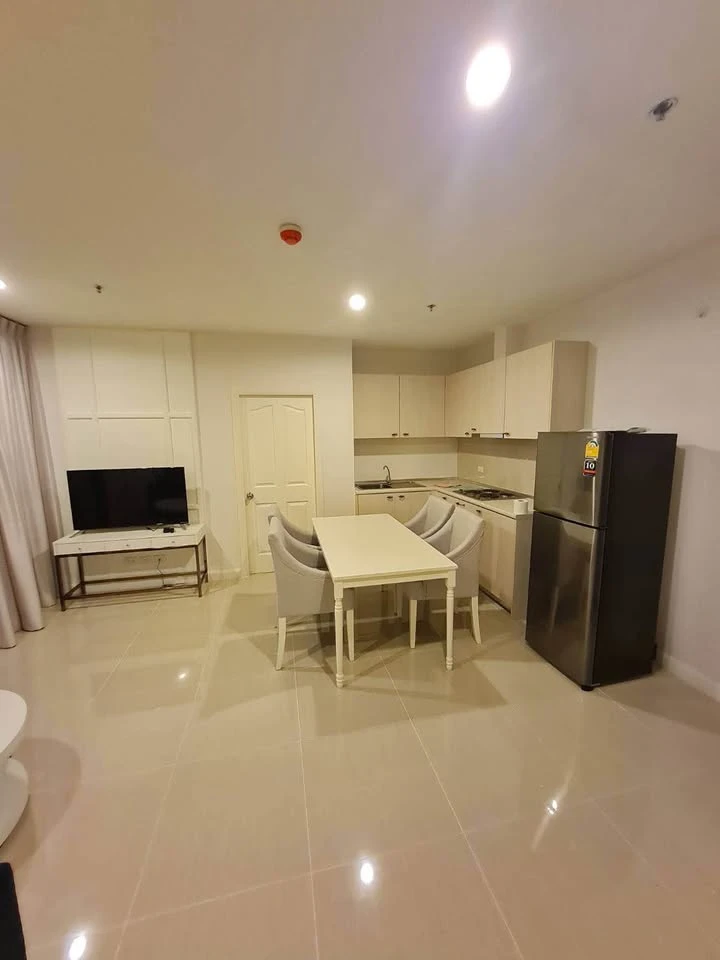 For rent: Manor Sanambinnam project, spacious room, 18th floor, Chao Phraya River view. Reserve now, don't miss out!