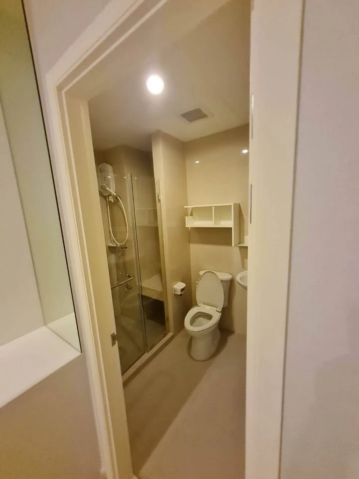 For rent: Manor Sanambinnam project, spacious room, 18th floor, Chao Phraya River view. Reserve now, don't miss out!
