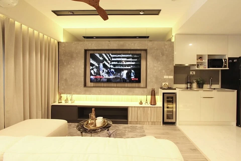 Condo for rent at Ideo Mobi Sukhumvit 66. Nicely decorated with high-quality built-in furniture. Amazing price! Book now, don't miss out!