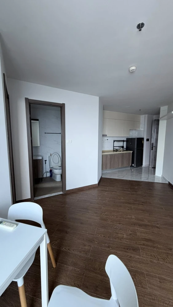 For rent: Artisan Ratchada, high floor unit, spacious and fully furnished. Book now!