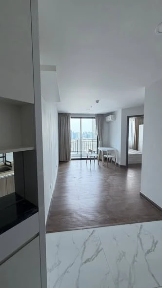For rent: Artisan Ratchada, high floor unit, spacious and fully furnished. Book now!
