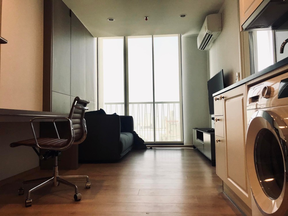 For sale / rent, Noble recole condo, Sukhumvit 19, 22nd floor, garden view, airy atmosphere, very inviting, hurry to book