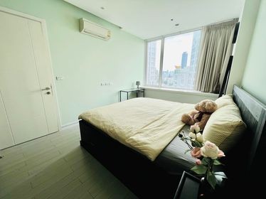 Sell / rent T.C. Green Condo, high floor room, ready to move in, don't wait!!