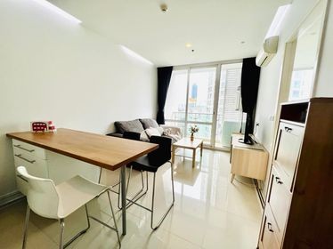 Sell / rent T.C. Green Condo, high floor room, ready to move in, don't wait!!