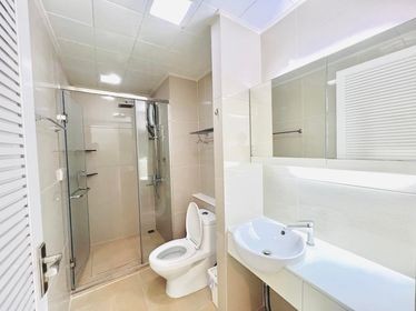 Sell / rent T.C. Green Condo, high floor room, ready to move in, don't wait!!