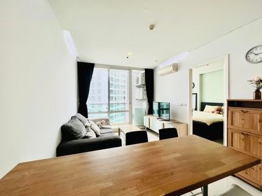Sell / rent T.C. Green Condo, high floor room, ready to move in, don't wait!!