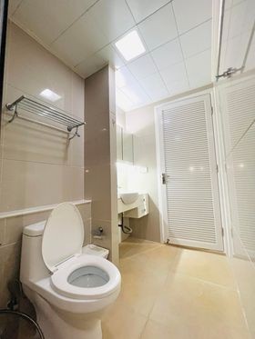 Sell / rent T.C. Green Condo, high floor room, ready to move in, don't wait!!