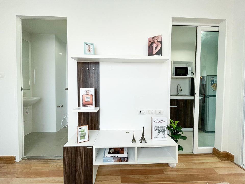 Condo for sale, A pool Bangna, Building B, 4th floor, beautifully decorated room, very inviting, straight cover, not in the eyes, hurry up and book no