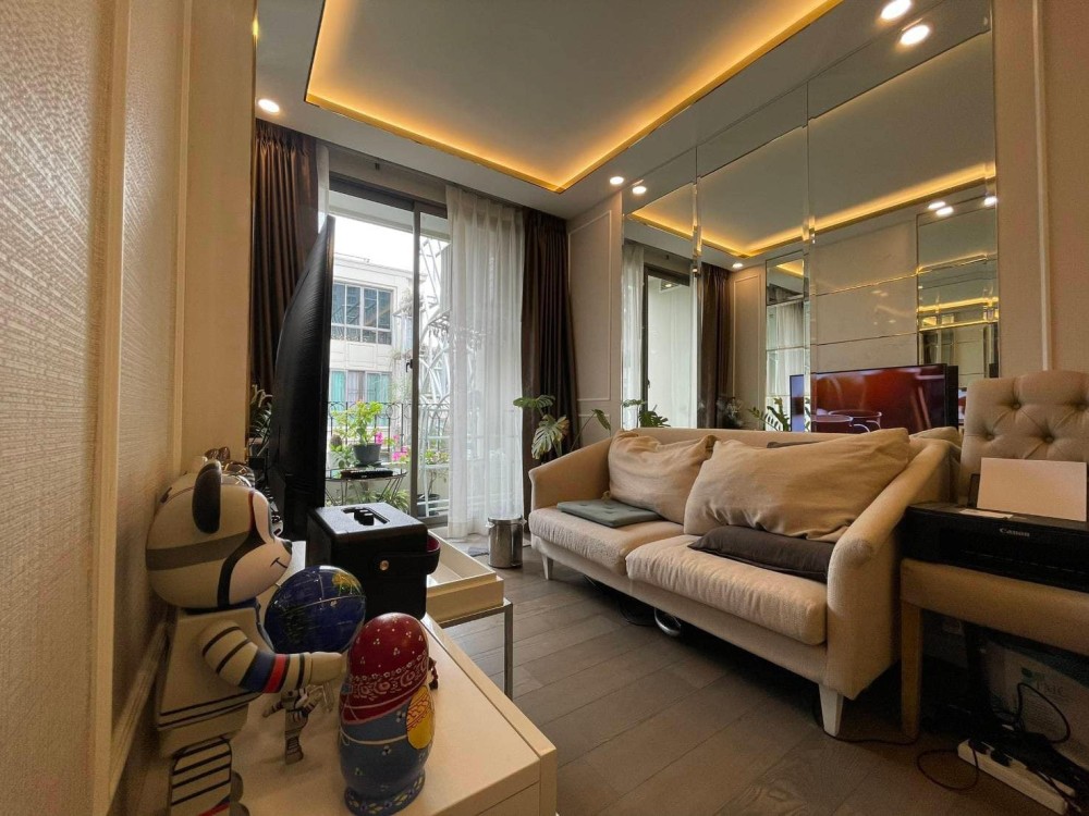 Condo for sale, Amaranta Residence, pool view room, beautifully decorated in hotel style Comes with a bathtub. Book now.
