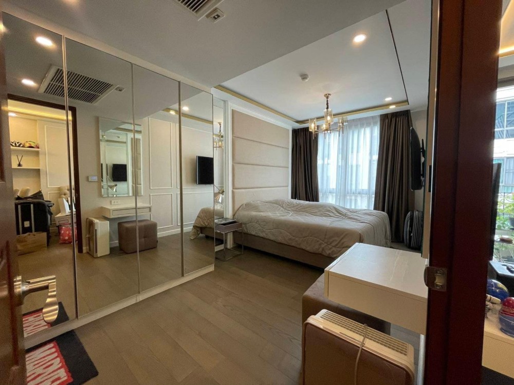Condo for sale, Amaranta Residence, pool view room, beautifully decorated in hotel style Comes with a bathtub. Book now.