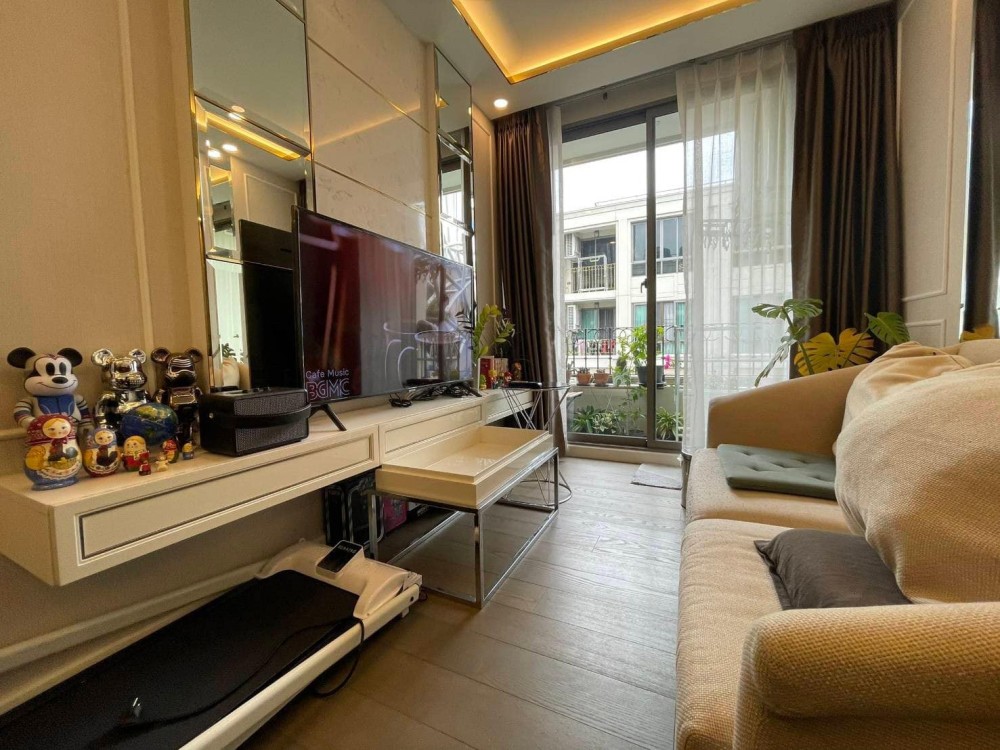 Condo for sale, Amaranta Residence, pool view room, beautifully decorated in hotel style Comes with a bathtub. Book now.