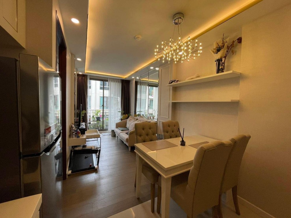 Condo for sale, Amaranta Residence, pool view room, beautifully decorated in hotel style Comes with a bathtub. Book now.