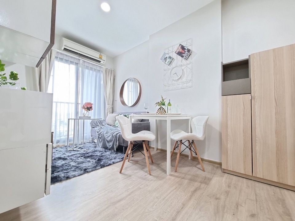 Condo for sale, Fuse Miti Ratchada-Sutthisan, corner room, good view, decorated in white tones, very inviting, book now.