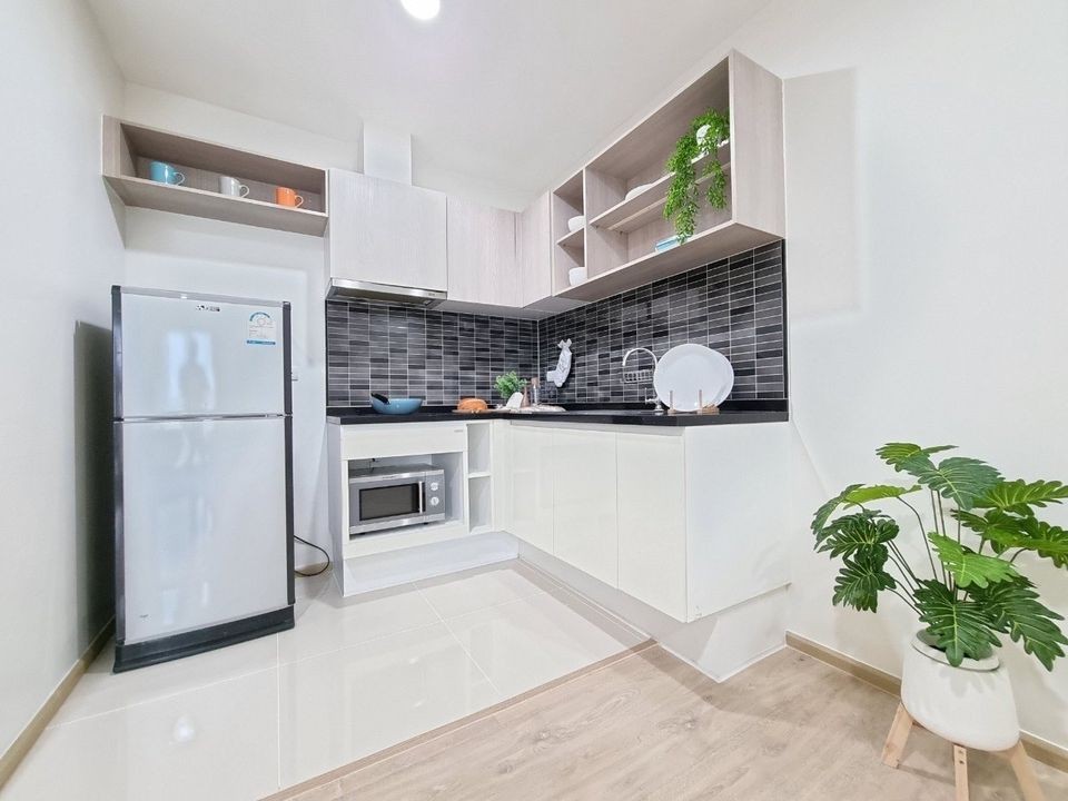 Condo for sale, Fuse Miti Ratchada-Sutthisan, corner room, good view, decorated in white tones, very inviting, book now.