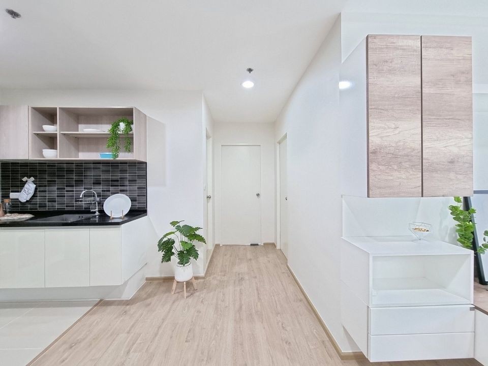 Condo for sale, Fuse Miti Ratchada-Sutthisan, corner room, good view, decorated in white tones, very inviting, book now.