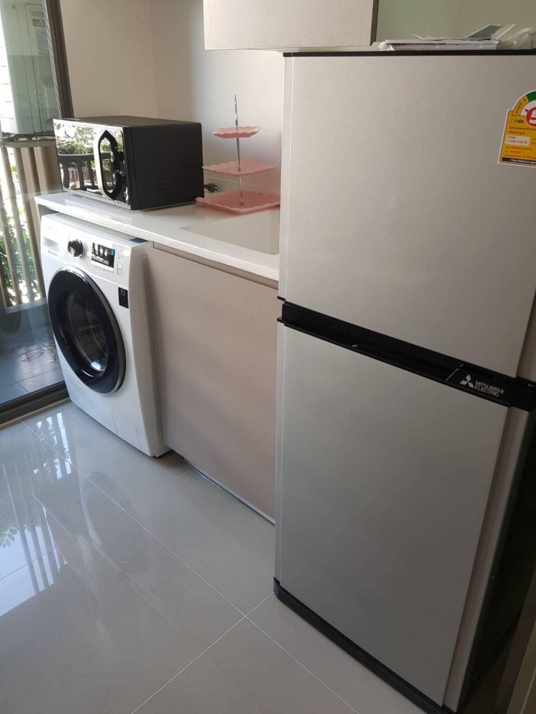 Condo for sale, Metro Luxe Ratchada, beautifully decorated room, looks good, very stylish, built-in walls, cool, don't miss it, book now.