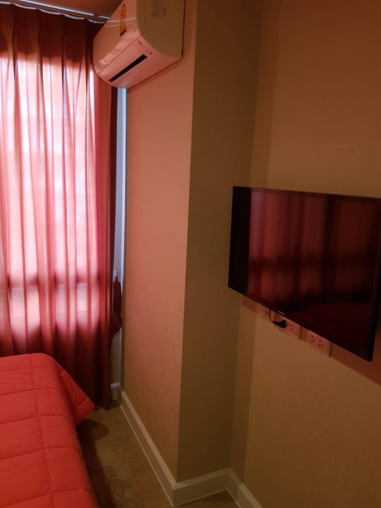 Condo for sale, Metro Luxe Ratchada, beautifully decorated room, looks good, very stylish, built-in walls, cool, don't miss it, book now.