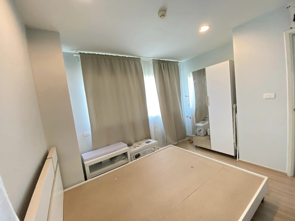Condo for sale B. Loft Sukhumvit 109 is a corner room, the wall is not connected to other rooms at all. At the front. Hurry up to reserve!!