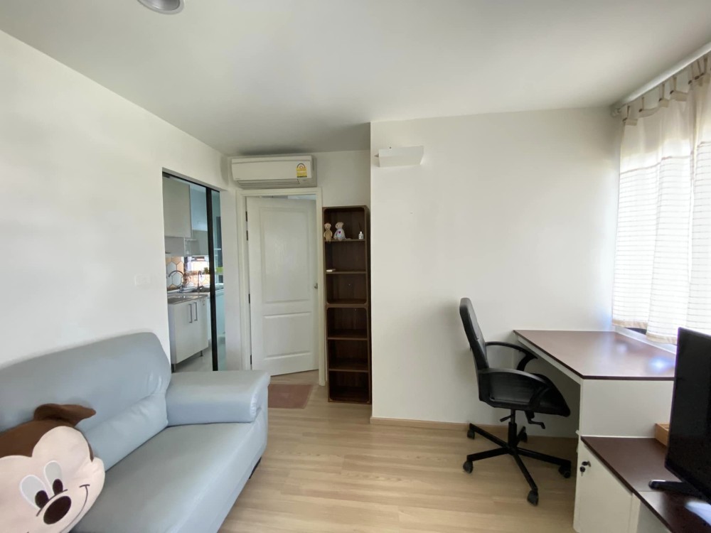 Condo for sale B. Loft Sukhumvit 109 is a corner room, the wall is not connected to other rooms at all. At the front. Hurry up to reserve!!