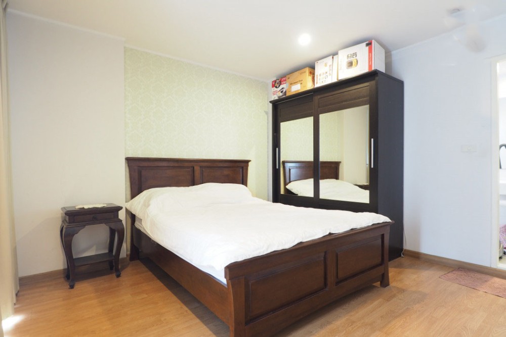 Condo for sale, U Delight @ Huai Khwang Station, new condition, corner room, large room, quiet images