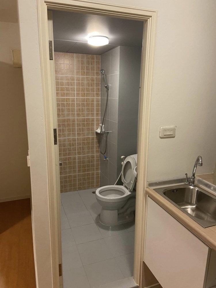Condo for sale, Lumpini Township, Rangsit, Khlong 1, 4th floor, corner room, quiet, reserve it now.