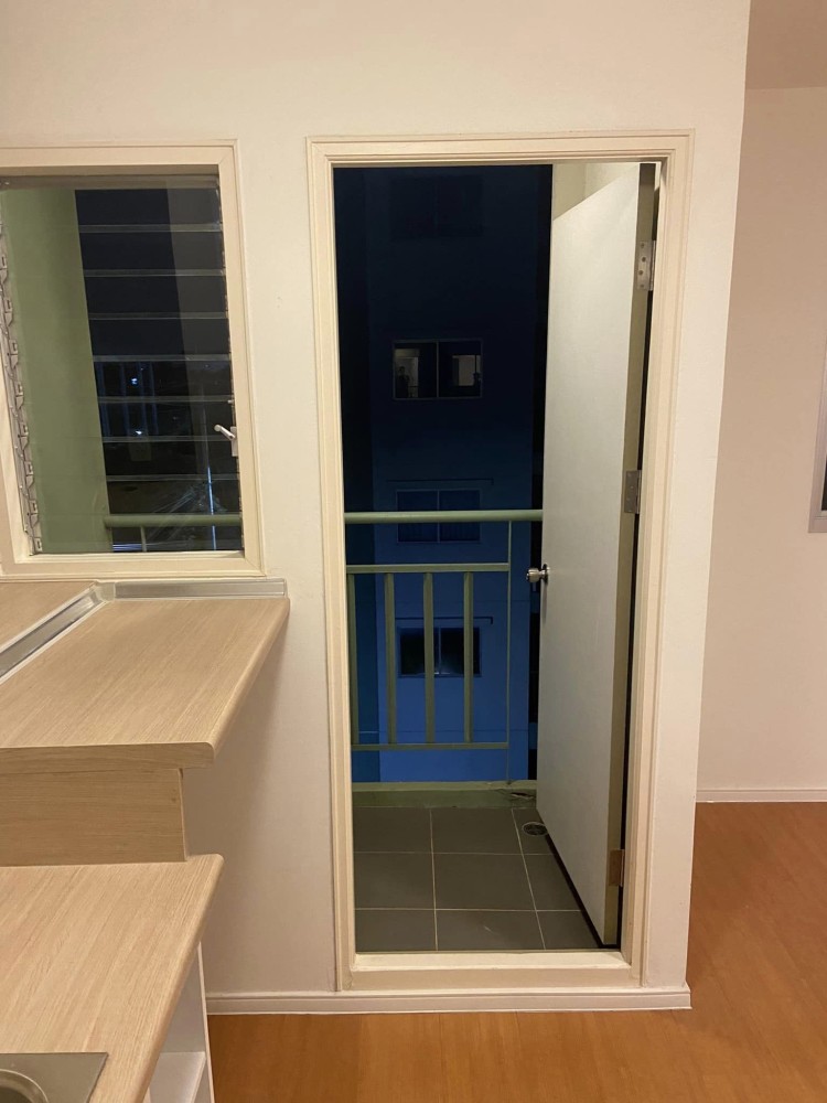 Condo for sale, Lumpini Township, Rangsit, Khlong 1, 4th floor, corner room, quiet, reserve it now.