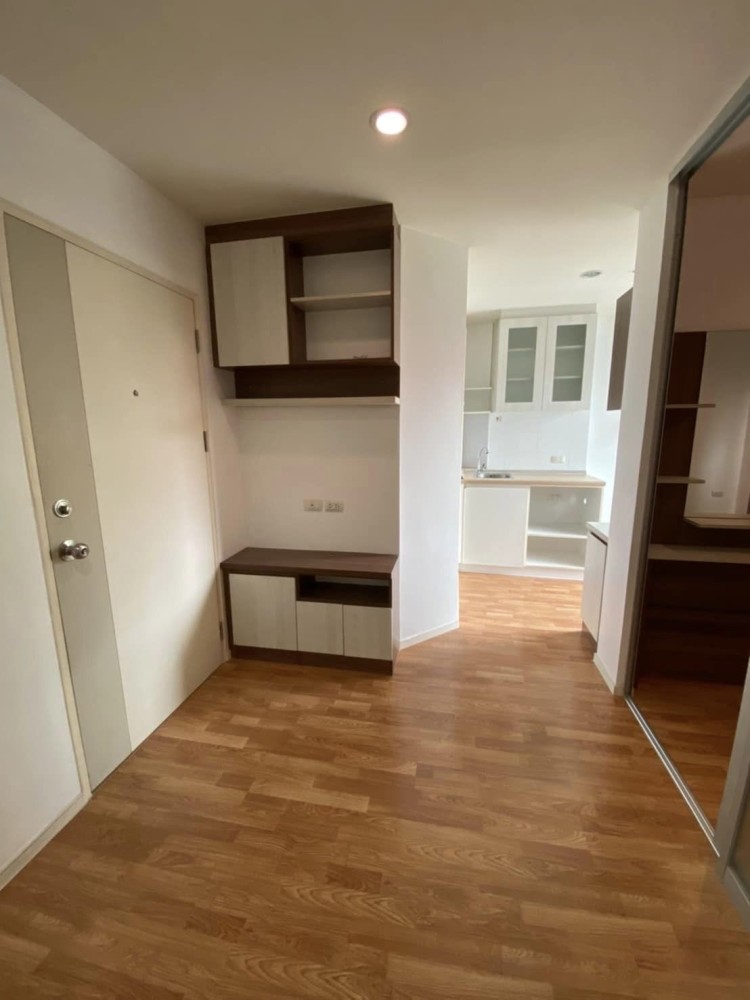 Condo for sale, Lumpini Nawamin Sriburapha, complete with furniture and electrical appliances, good price, don't miss it!!