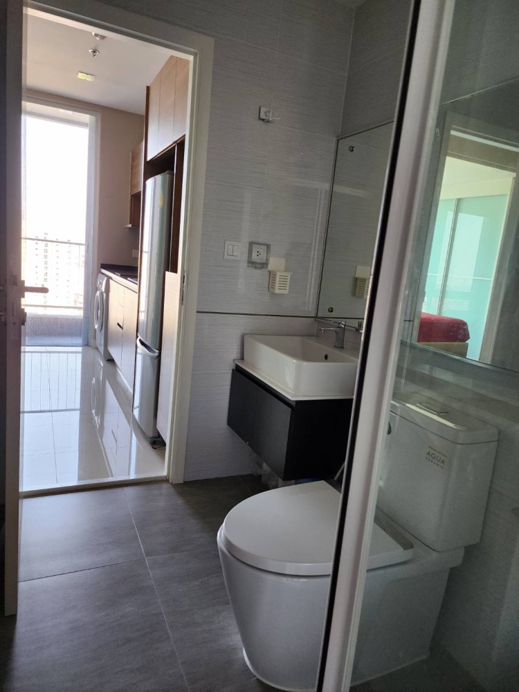Condo for sale, The Metropolis, high floor, good view, ready to move in, convenient to travel, hurry up and book before it's all gone!