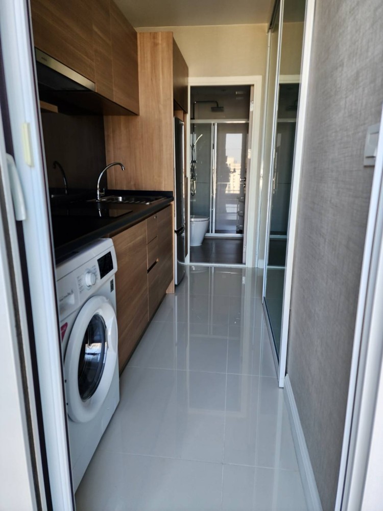 Condo for sale, The Metropolis, high floor, good view, ready to move in, convenient to travel, hurry up and book before it's all gone!