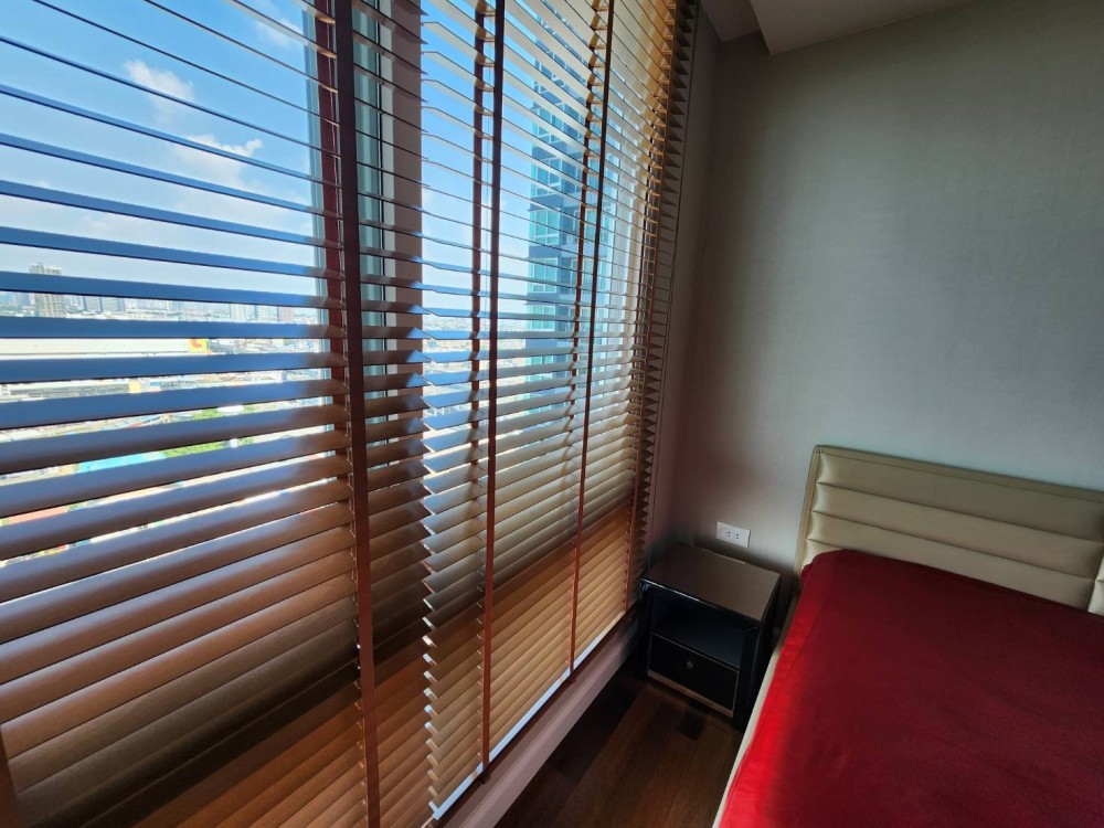 Condo for sale, The Metropolis, high floor, good view, ready to move in, convenient to travel, hurry up and book before it's all gone!