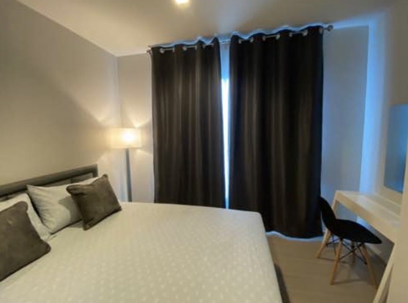 Condo for sale, Life Asoke, beautiful view, top floor, decorated room, can't miss it, hurry up