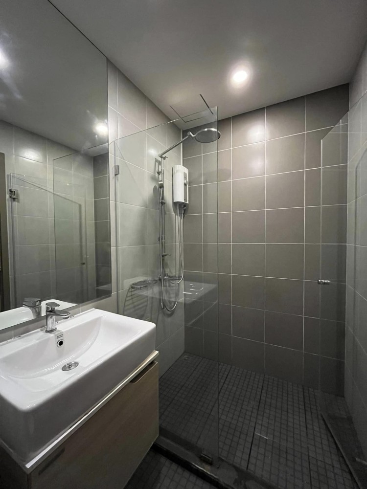 Condo for sale, Ideo O2, ready to move in, very good price, free gifts, book now!