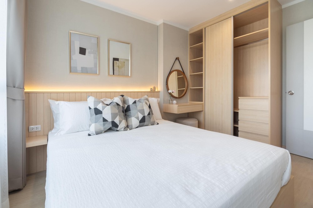 Sell Lumpini Park Rama 9 - Ratchada, beautiful decorated room. Appliances ready, 14th floor, high view, book now.